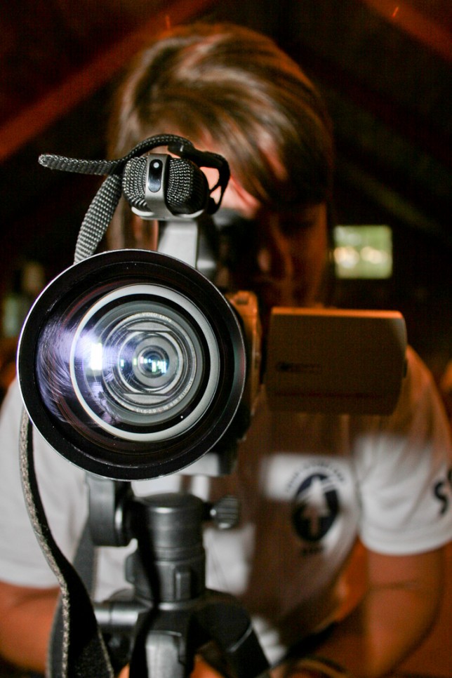 20090627465t Working a Video Camera on a Tripod