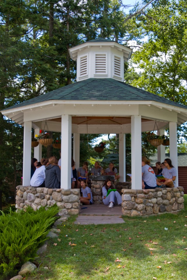201008074802 Campers practicing for team sing in a gazebo